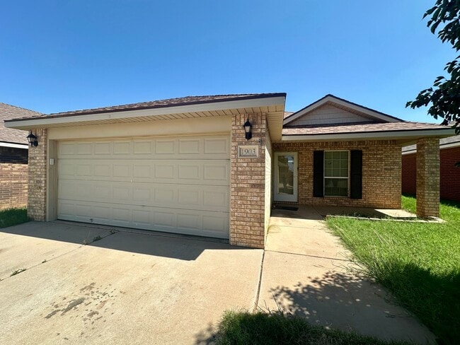 Primary Photo - 3Bed/2Bath Available 7/18
