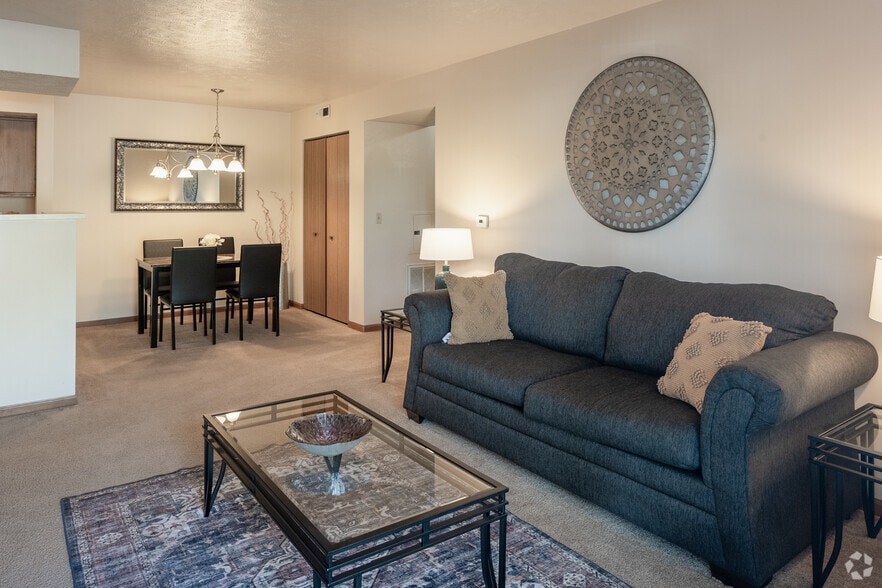 Primary Photo - Covington Square