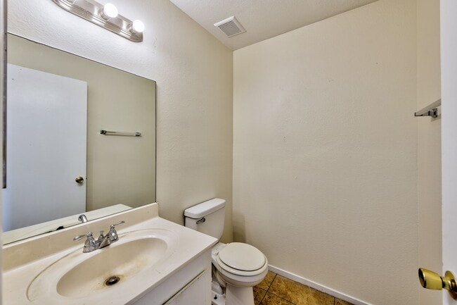 Building Photo - 1234 E Hacienda Ave