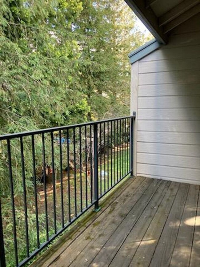 Building Photo - **Centrally Located in Santa Rosa!!**