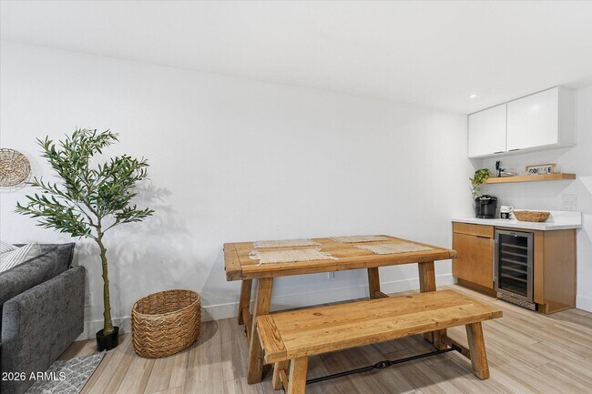 Building Photo - 8649 E Royal Palm Rd