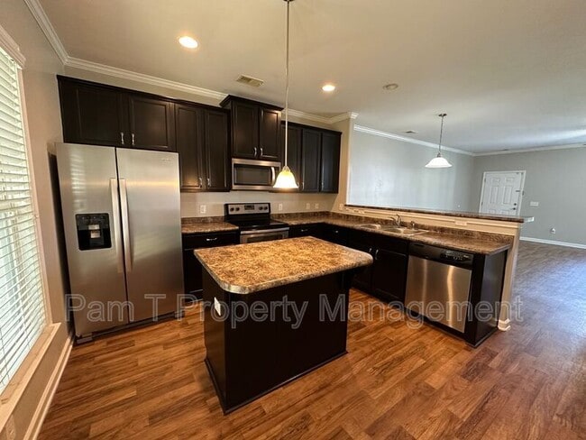 Building Photo - 106 Sonata Cir