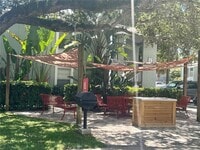 Building Photo - 5440 S MacDill Ave