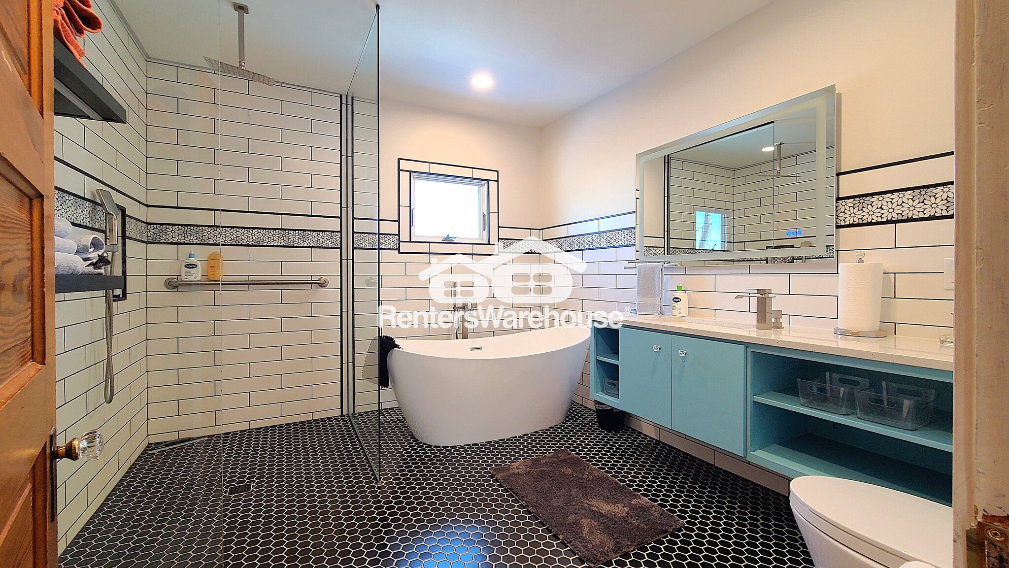 Building Photo - 1026 3rd St