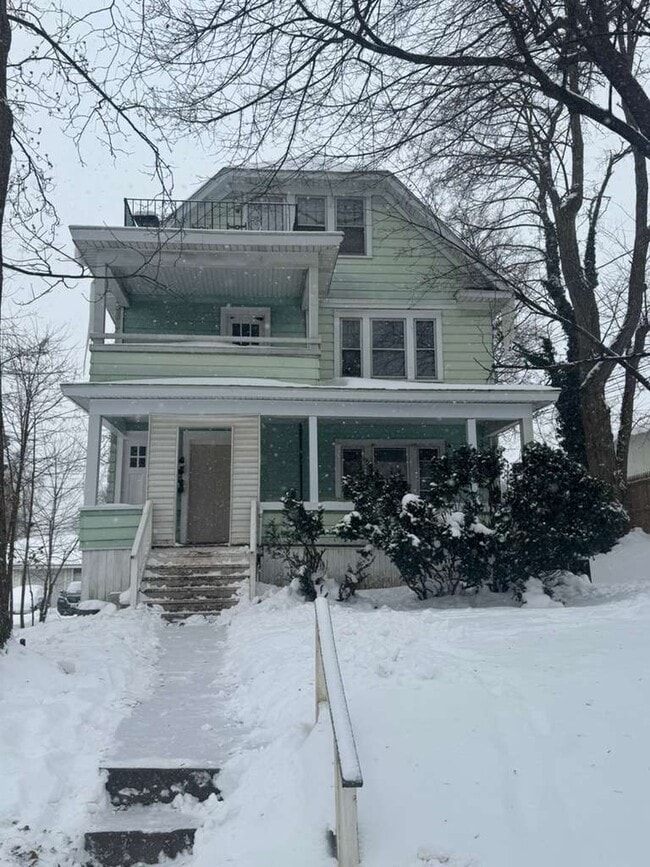 Building Photo - 103 Herkimer St