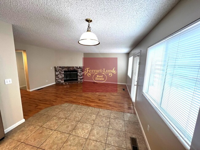 Building Photo - Home in Southwest Reno, 4 bedrooms - KAY D...