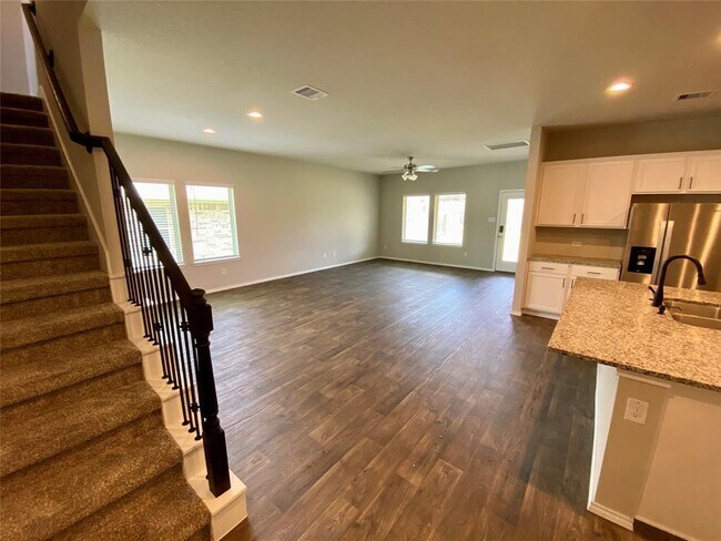 Building Photo - 13832 Rock Island Trl