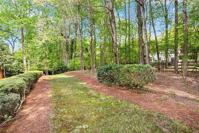 Building Photo - 6070 Poplar Spring Dr