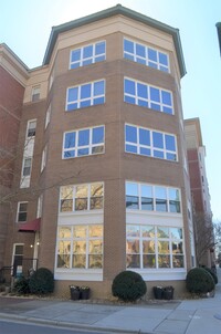 Building Photo - 388 Boush St