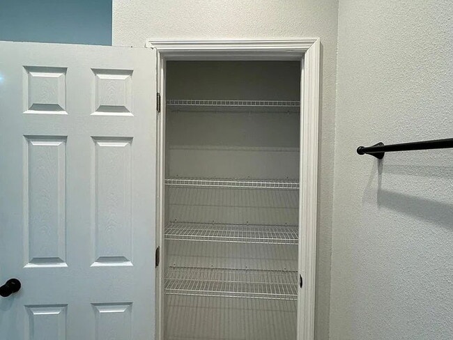 Building Photo - BRAND NEW HOME 2022 - All new appliances! Home is fully furnished!