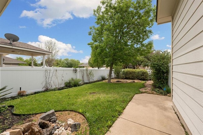 Building Photo - 1506 Wild Basin Ln