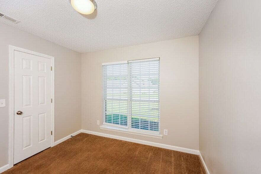 Building Photo - 8028 Rockhampton Cir