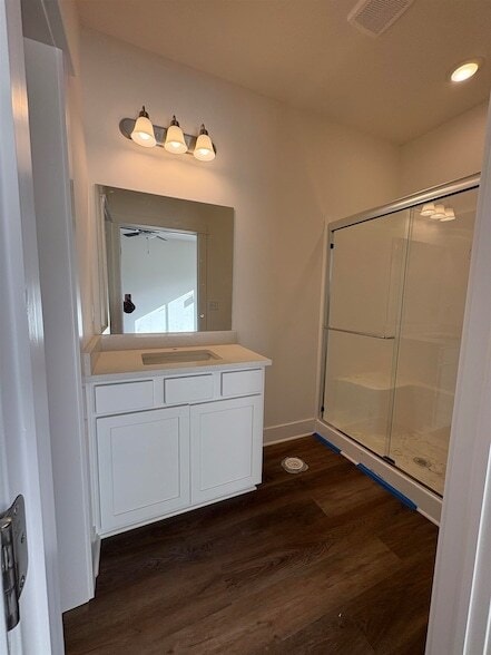 Building Photo - 4831 N Vassar Ave