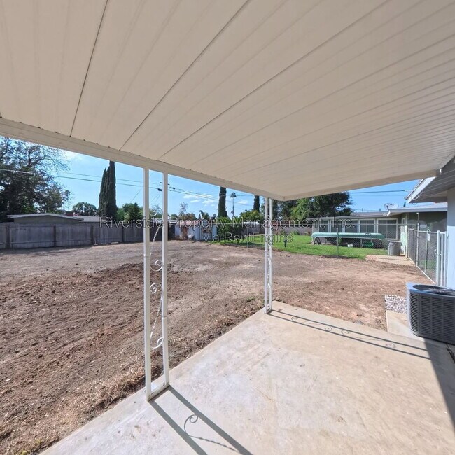 Building Photo - 4084 St George Pl