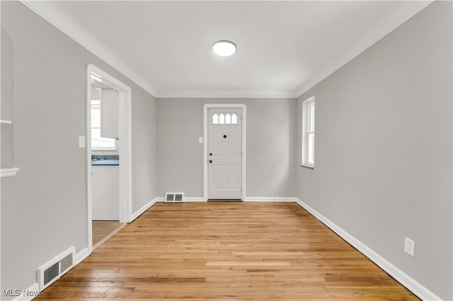 Building Photo - 17416 Throckley Ave