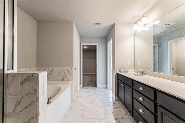 Building Photo - 2414 Morgan Pl Dr