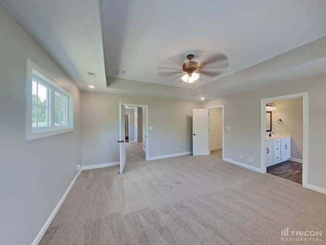 Building Photo - 129 Bonnell Dr