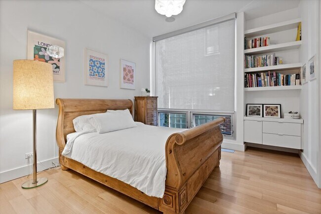 Building Photo - 1823 W Race Ave