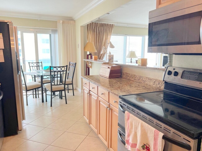 Building Photo - 3400 Galt Ocean Dr