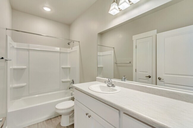 Building Photo - 1128 S 820 E