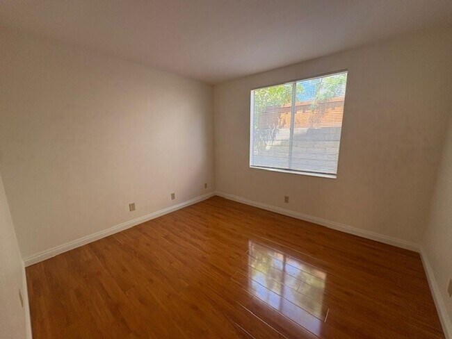 Building Photo - Welcome to your dream home in beautiful Th...