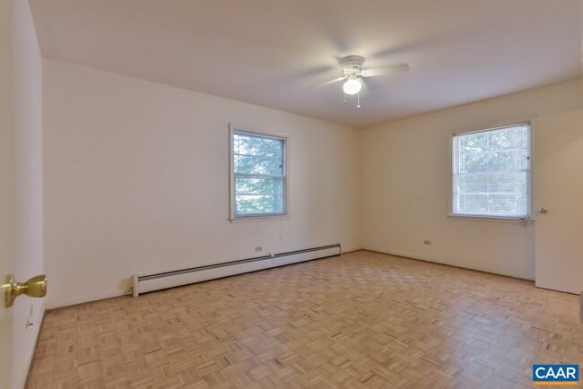 Building Photo - 1223 Park St