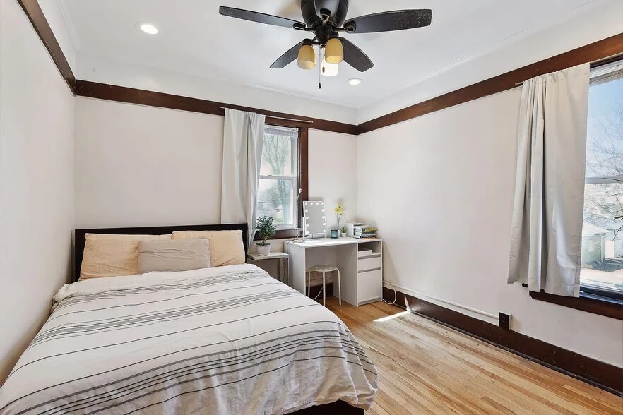Bedroom - 1612 Van Buren Ave