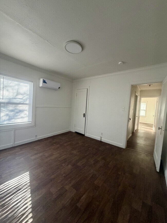 Building Photo - 1324 Georgetown St