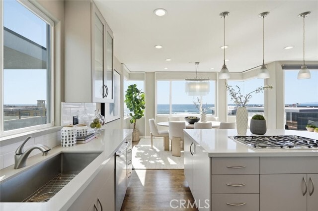 Building Photo - 2406 Ocean Dr