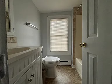 Building Photo - 259 Main St S