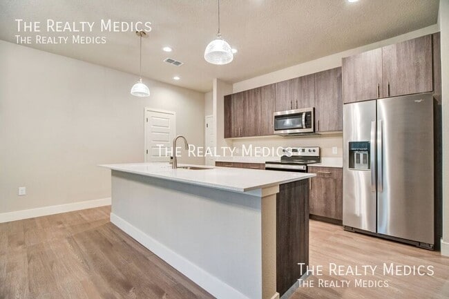 Building Photo - 1493 Hayworth Cir NW