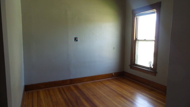 Building Photo - 620 Medary Ave