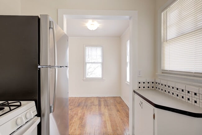 Building Photo - 401 S Berry Rd