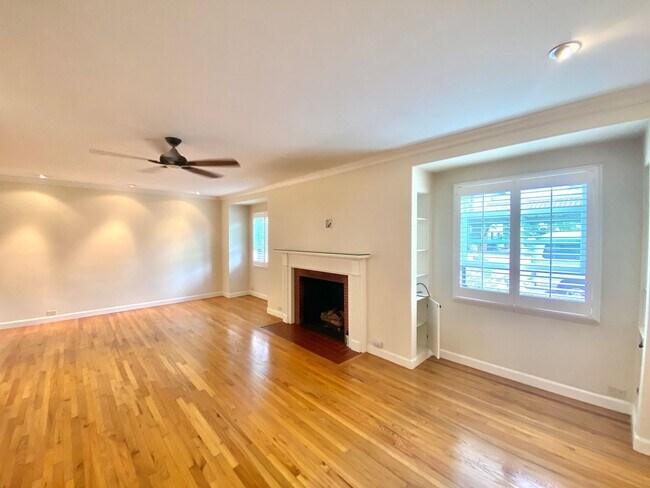 Building Photo - 1035 Orilla Del Mar Dr