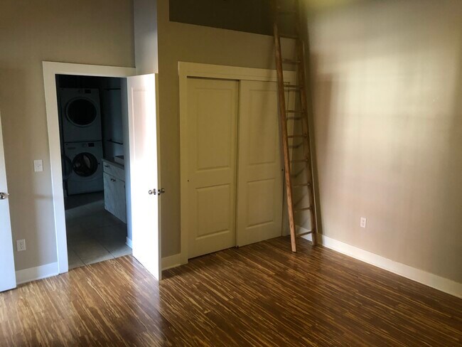 Building Photo - 56 Monroe Center St NW