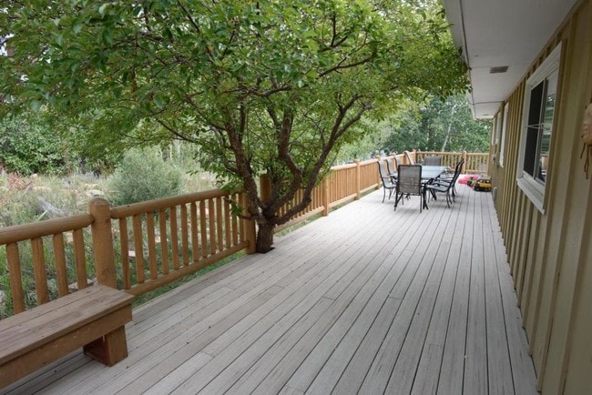 Building Photo - 1821 Raven Ave