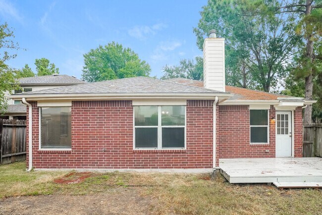 Building Photo - 10403 Falling River Dr