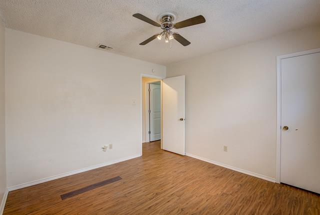 Building Photo - 6637 Fair Oaks Dr