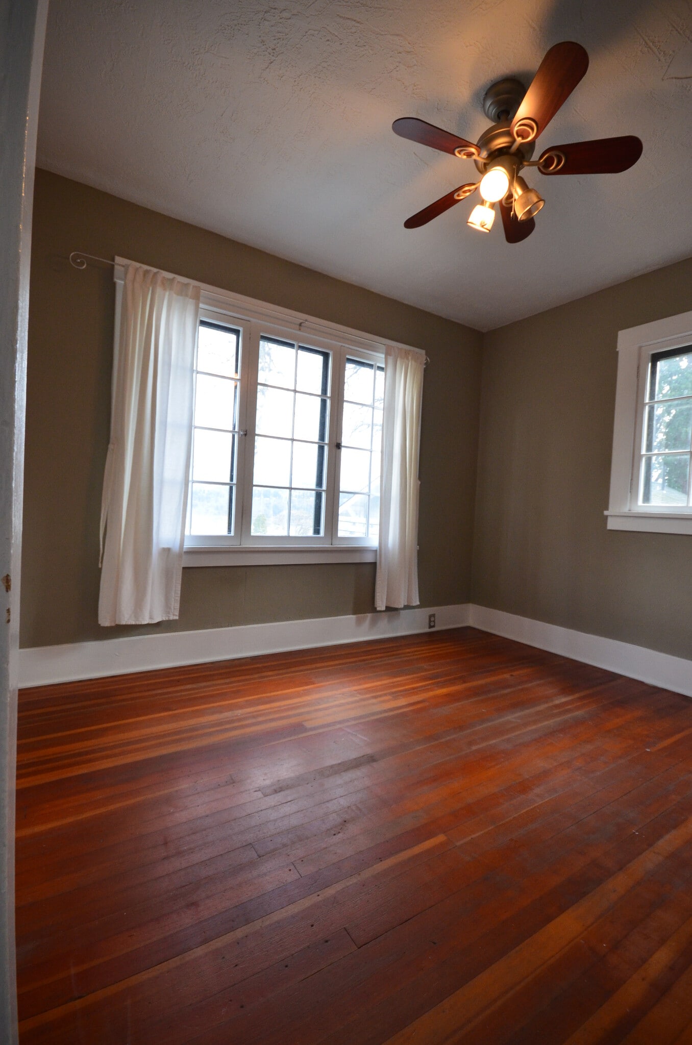 Building Photo - 1007 Montello Ave