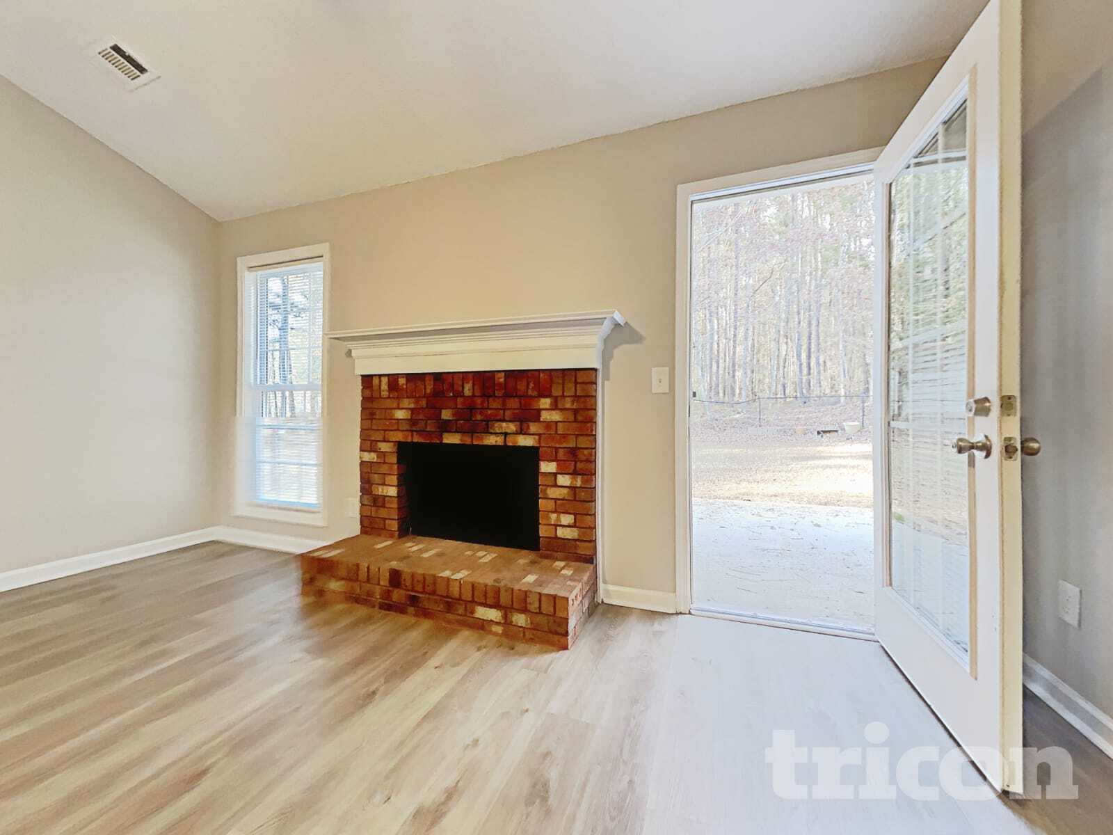 Building Photo - 1607 Amalie Dr