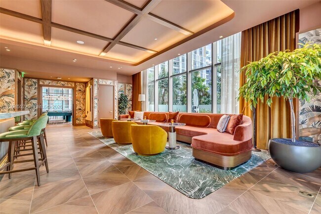 Building Photo - 77 SE 5th St