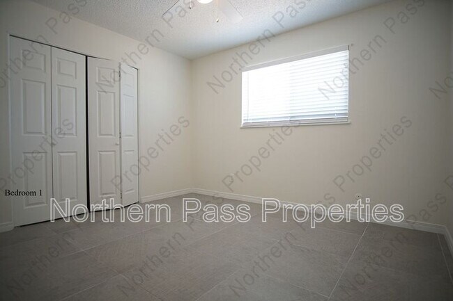 Building Photo - 4573 Bobolink Way