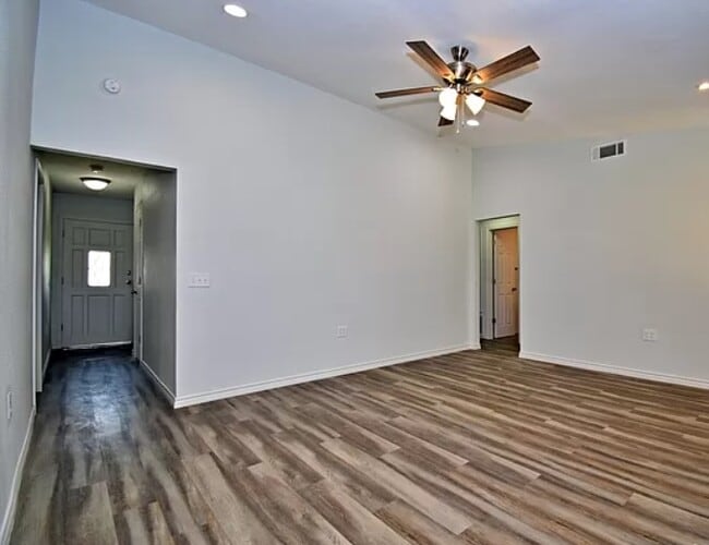 Building Photo - 11906 Los Cerros St