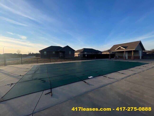 Building Photo - 1338 Marseilles Ave