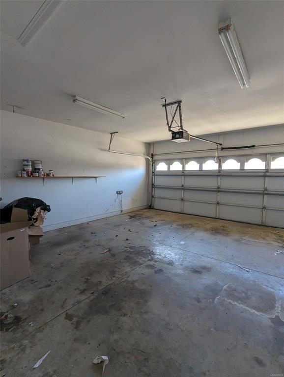 Building Photo - 8107 Fletcher Hill Dr