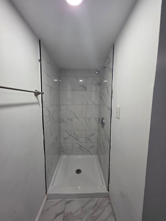 Building Photo - Charming 4 Bedroom, 2 Bath Home with Character & Space