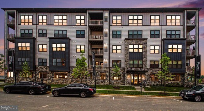 Building Photo - 1601 Potomac Shores Pkwy
