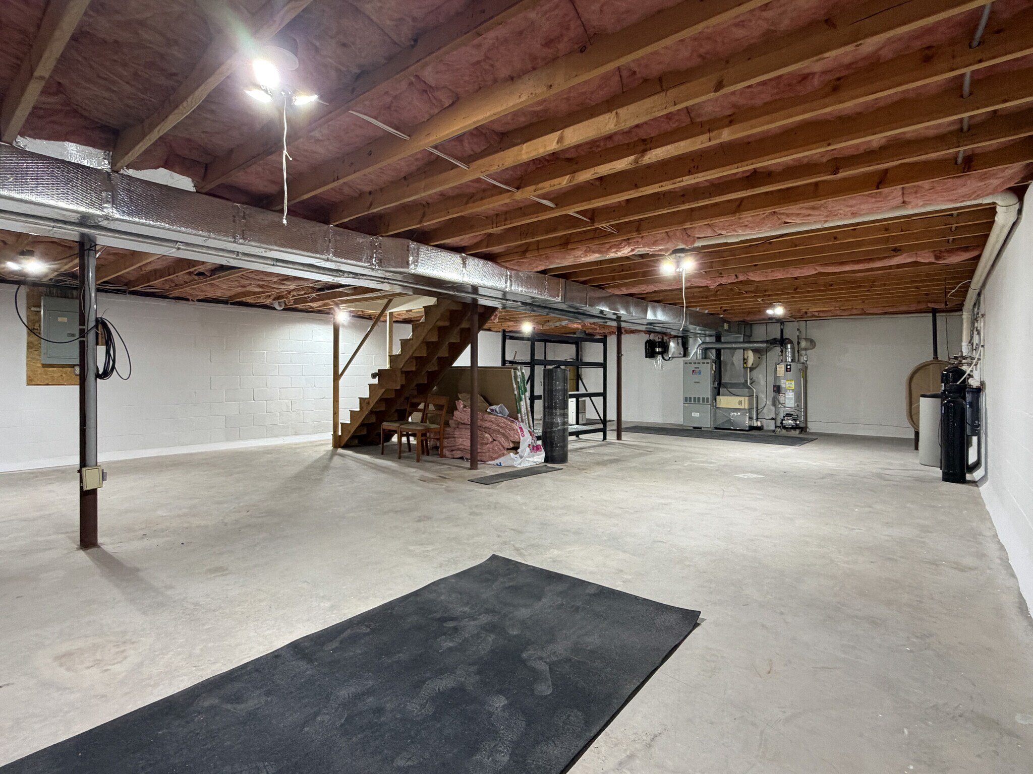 Building Photo - 340 Woodchuck Dr