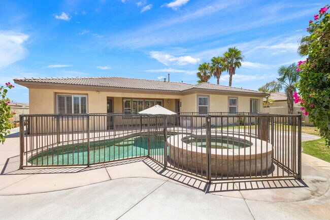 Building Photo - 145 Bellini Way
