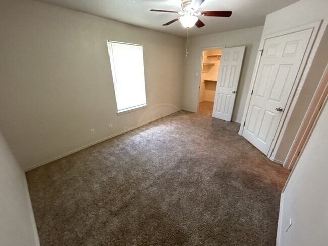 Building Photo - 912 McDaniel Cir